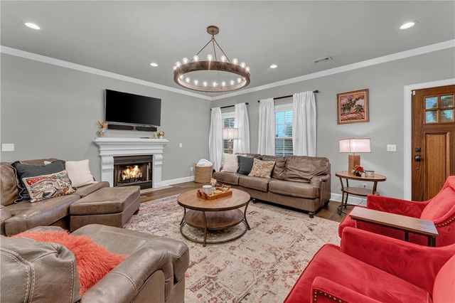 533 W North Street, Fayetteville, AR 72701