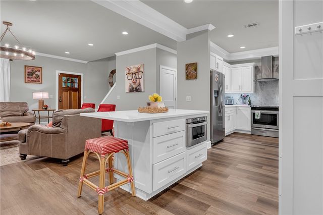 533 W North Street, Fayetteville, AR 72701