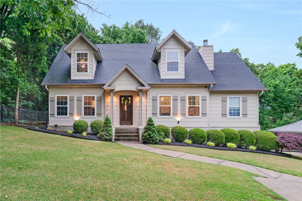 533 W North Street, Fayetteville, AR 72701