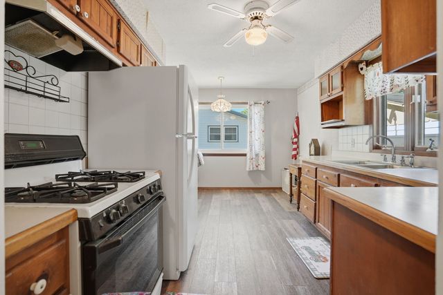 8112 7th Street W, Rock Island, IL 61201
