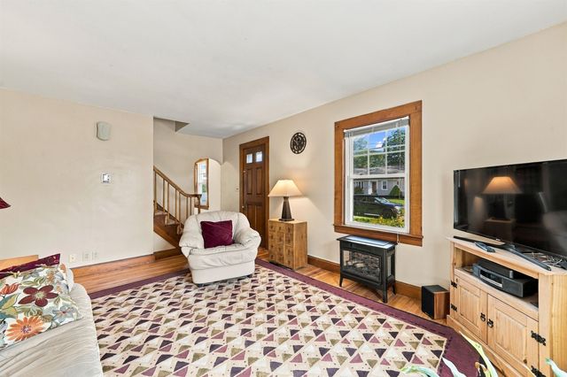 12 Nutting Street, Nashua, NH 03064