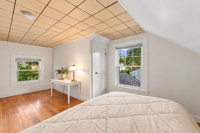 12 Nutting Street, Nashua, NH 03064