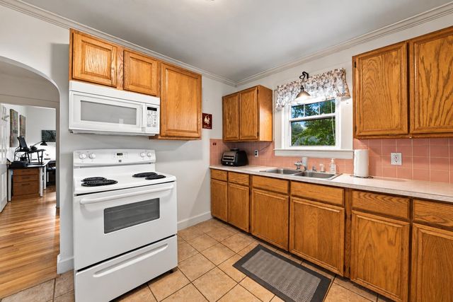 12 Nutting Street, Nashua, NH 03064