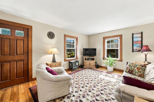 12 Nutting Street, Nashua, NH 03064