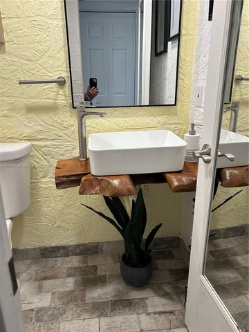 38 Northampton B 38 38, West Palm Beach, FL 33417
