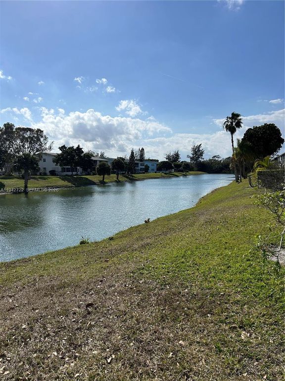38 Northampton B 38 38, West Palm Beach, FL 33417