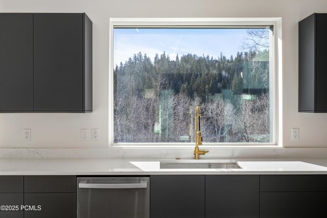 1065 W Beaver Circle, Coalville, UT 84017