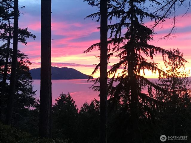 0 Place Road, Port Angeles, WA 98363