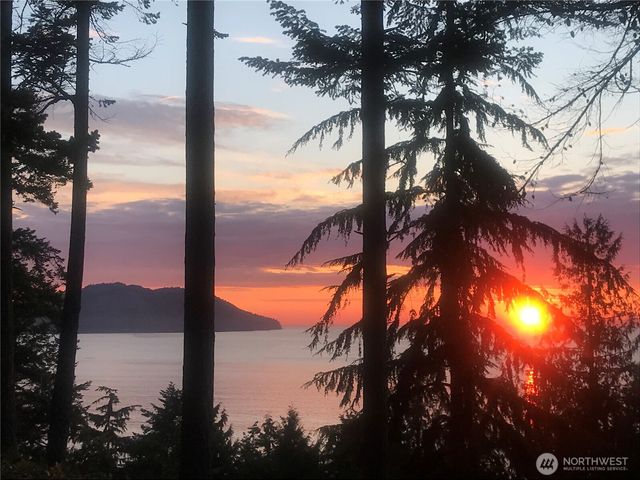 0 Place Road, Port Angeles, WA 98363