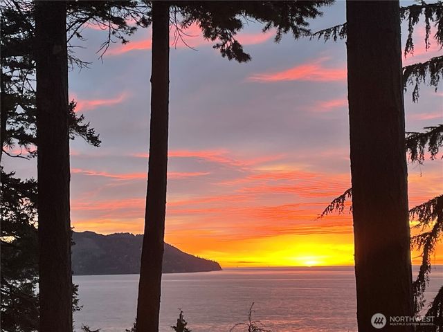 0 Place Road, Port Angeles, WA 98363