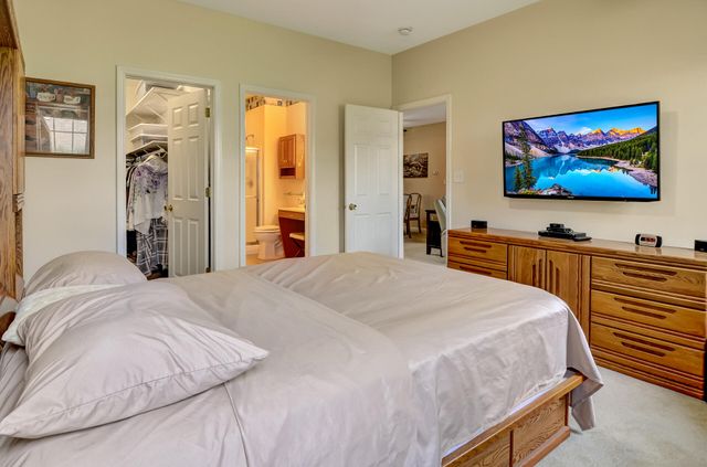 821 Grand Haven Way, Schererville, IN 46375