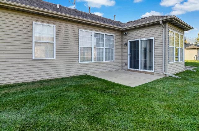 821 Grand Haven Way, Schererville, IN 46375