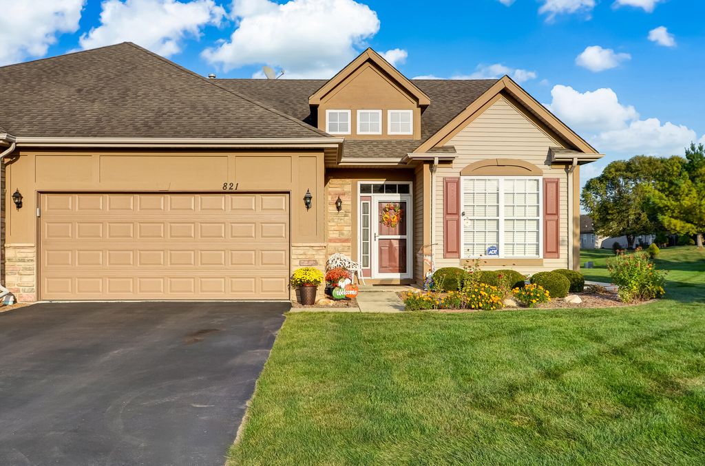 821 Grand Haven Way, Schererville, IN 46375