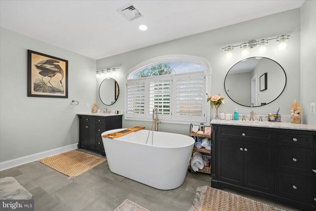 3 N PHEASANTS RDG N, Wilmington, DE 19807