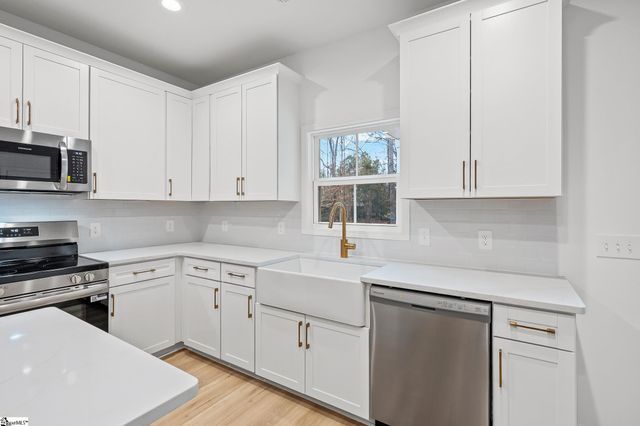 122 Guest Circle, Anderson, SC 29621