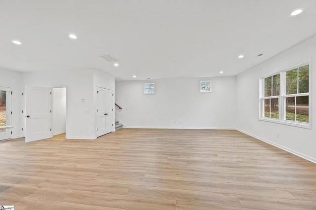 122 Guest Circle, Anderson, SC 29621