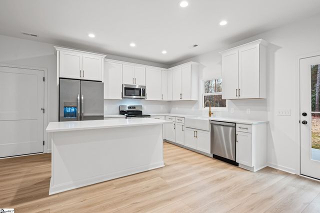 122 Guest Circle, Anderson, SC 29621