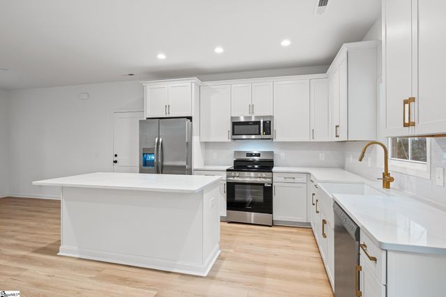 122 Guest Circle, Anderson, SC 29621