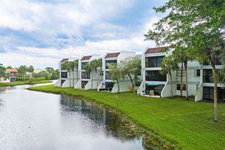 200 Lakeview Dr 113, Weston, FL 33326