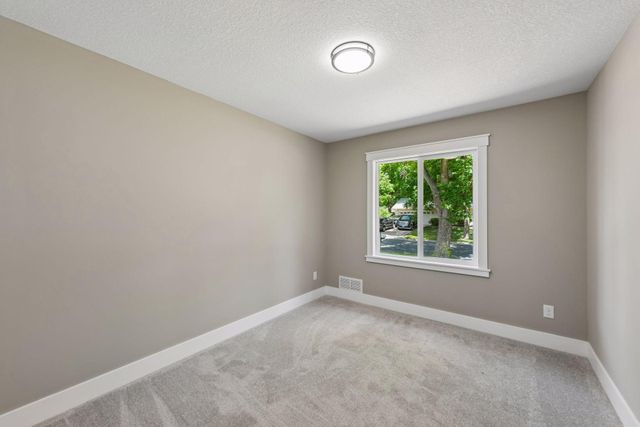 11689 99th Avenue N, Maple Grove, MN 55369