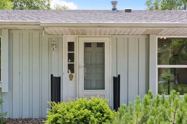 11689 99th Avenue N, Maple Grove, MN 55369