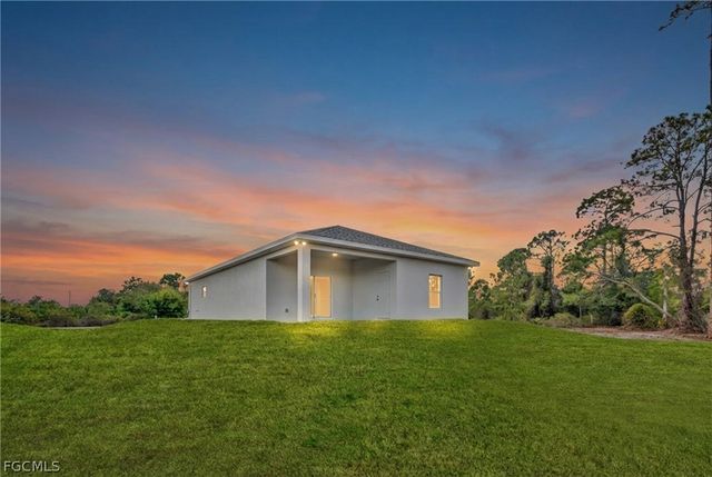 725 Lamar ST E, Lehigh Acres, FL 33974