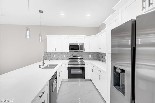 725 Lamar ST E, Lehigh Acres, FL 33974