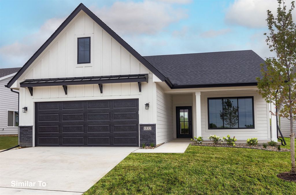 1516 Garland Avenue, Norwalk, IA 50211