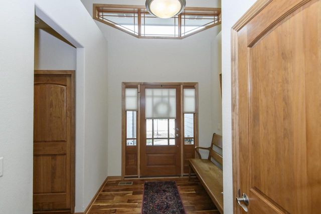 1207 Woodland Hills DRIVE, Waukesha, WI 53188