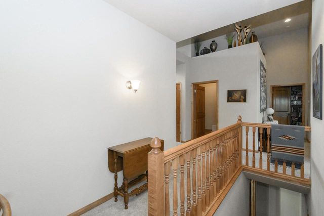 1207 Woodland Hills DRIVE, Waukesha, WI 53188
