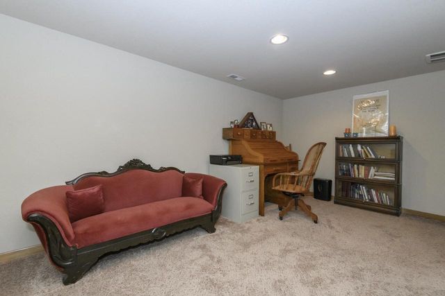1207 Woodland Hills DRIVE, Waukesha, WI 53188