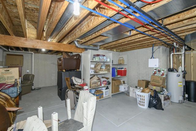 1207 Woodland Hills DRIVE, Waukesha, WI 53188