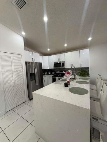 13818 SW 157th Ter, Miami, FL 33177