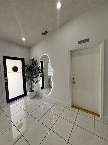 13818 SW 157th Ter, Miami, FL 33177