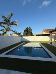 13818 SW 157th Ter, Miami, FL 33177