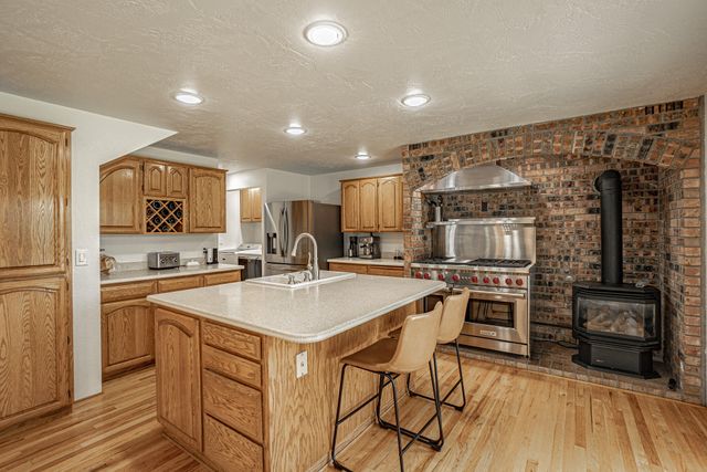 2537 Seville Circle, Medford, OR 97504