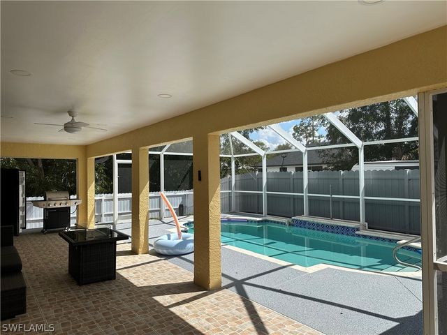 2805 14th ST W, Lehigh Acres, FL 33971