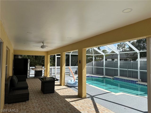 2805 14th ST W, Lehigh Acres, FL 33971