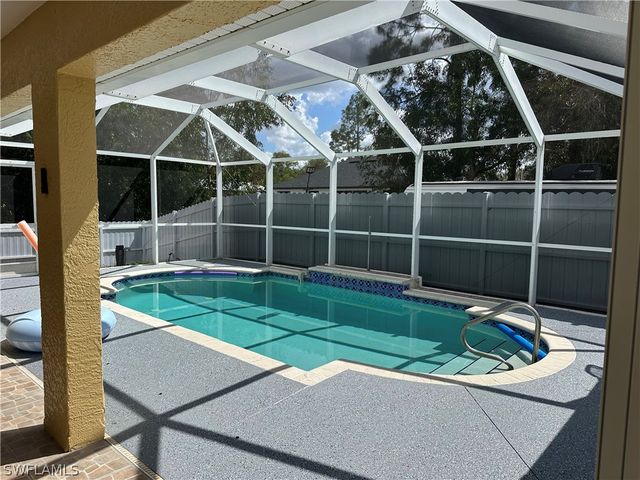 2805 14th ST W, Lehigh Acres, FL 33971