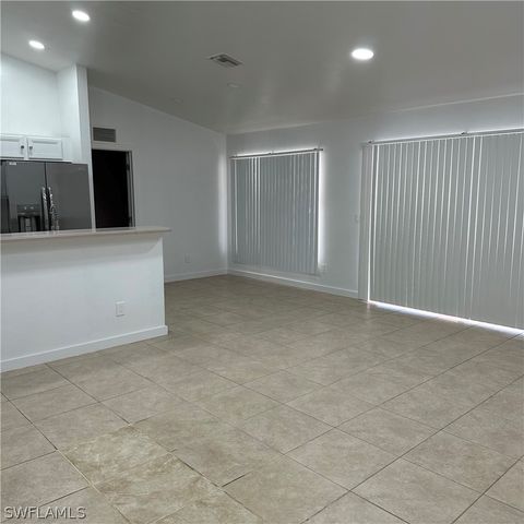 2805 14th ST W, Lehigh Acres, FL 33971