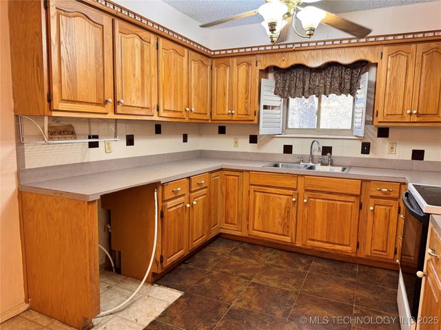 1114 Comet, Ardmore, OK 73401