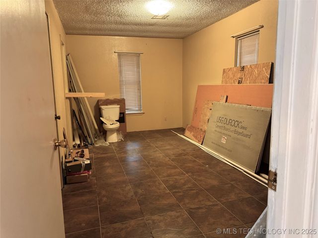 1114 Comet, Ardmore, OK 73401