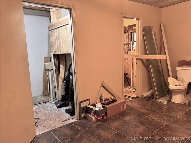 1114 Comet, Ardmore, OK 73401