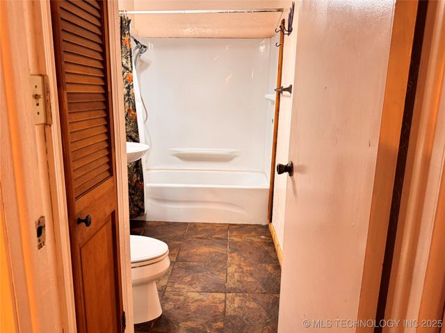 1114 Comet, Ardmore, OK 73401