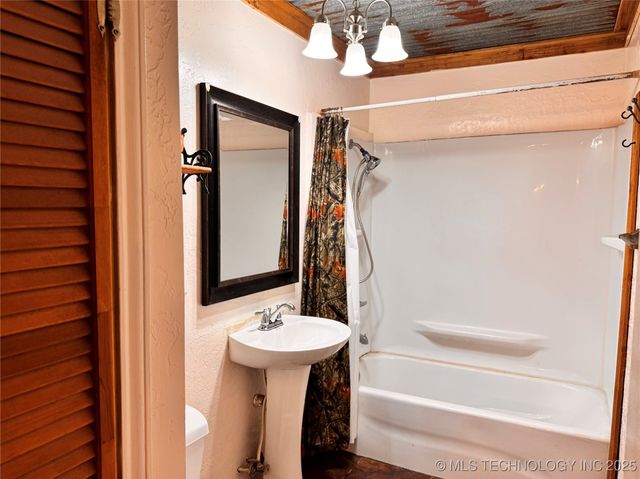 1114 Comet, Ardmore, OK 73401