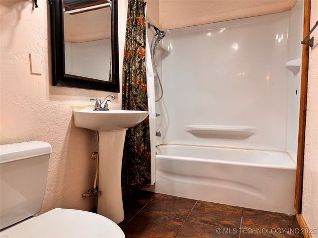 1114 Comet, Ardmore, OK 73401