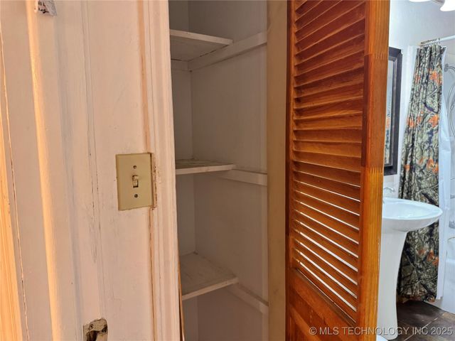 1114 Comet, Ardmore, OK 73401