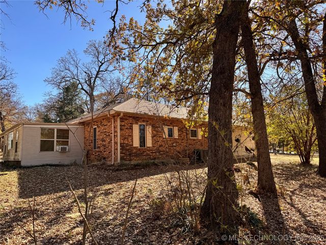 1114 Comet, Ardmore, OK 73401