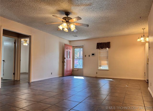 1114 Comet, Ardmore, OK 73401