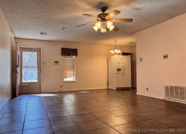 1114 Comet, Ardmore, OK 73401